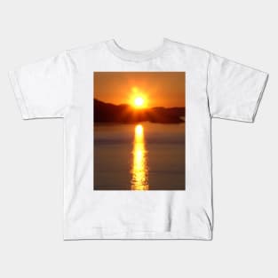 Alaska sunset Kids T-Shirt